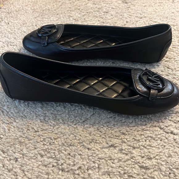 Michael KORS Flat Shoes - Black - Sz 8M - Picture 5 of 9